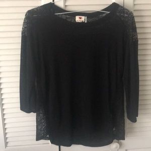 Black 3/4 length top